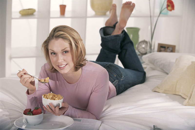 Cereal-in-bed.jpg