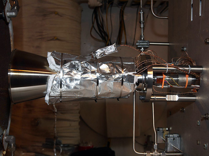Orion-crew-module-thruster.jpg