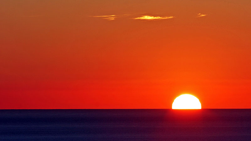 Sun-on-horizon.jpg